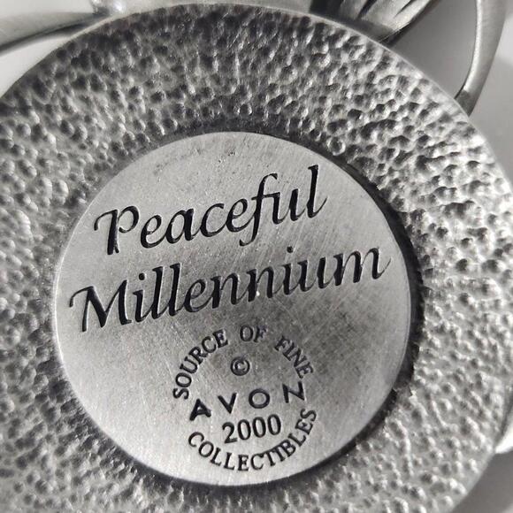 3/$25 2000 Avon Source of Fine Collectibles Pewter Peaceful Millennium Ornament - Picture 3 of 4